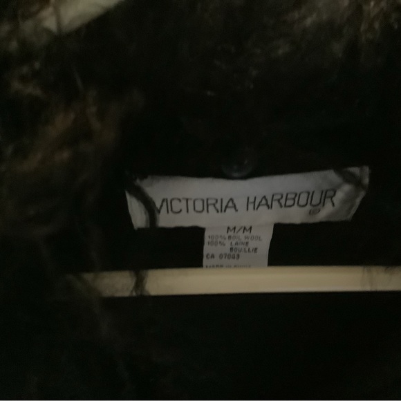 Victoria Harbour Jacket with Removeable Fur Collar -Size Medium - Picture 3 of 3